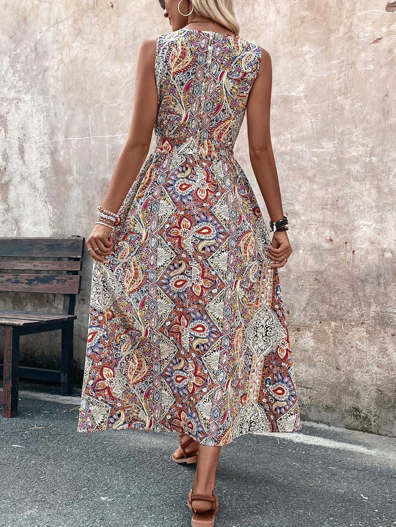 Lea – Zomerjumpsuit met Paisleyprint