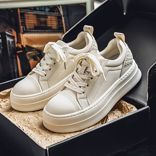 High-end sneaker met dikke zool