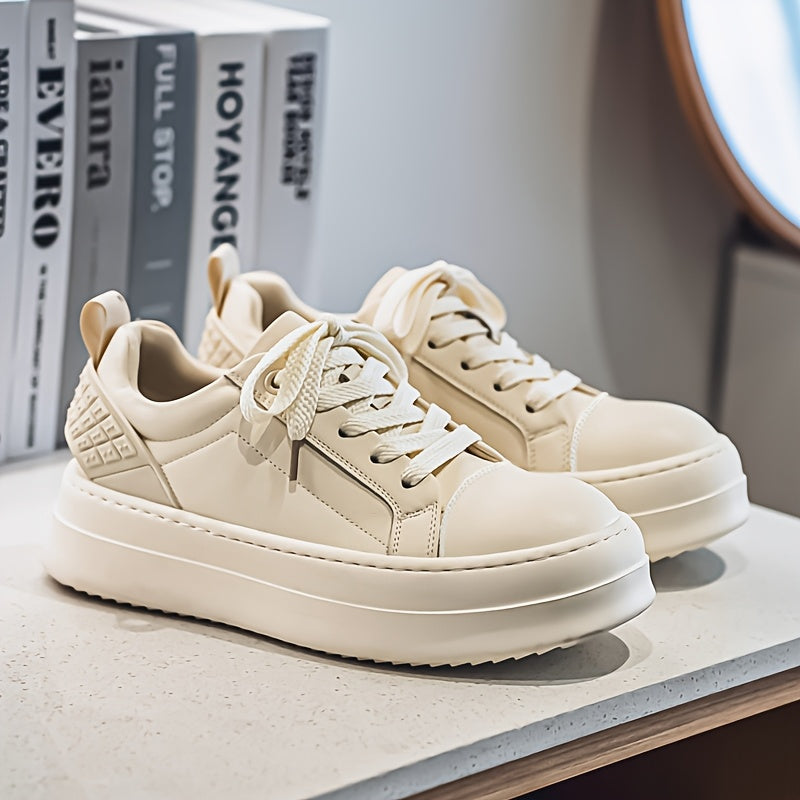 High-end sneaker met dikke zool