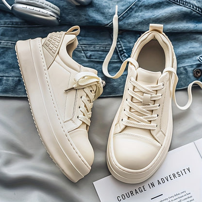 High-end sneaker met dikke zool